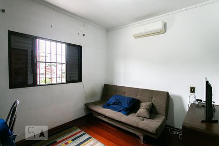 Casa para alugar com 155m², 3 quartos e 2 vagasSuíte