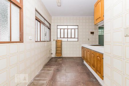 Casa à venda com 280m², 4 quartos e 3 vagasDetalhe da area de serviço