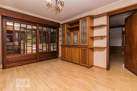 Casa à venda com 280m², 4 quartos e 3 vagasBanheiro da Suíte 2