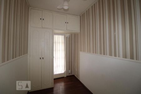 Casa à venda com 181m², 4 quartos e sem vagaQuarto 2 (andar superior)
