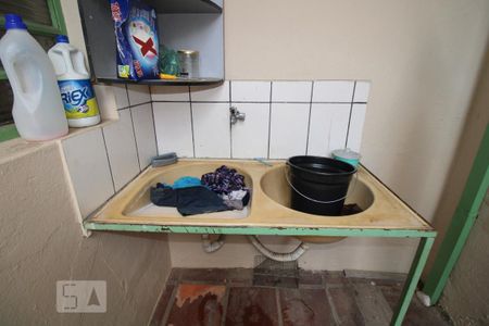 Casa à venda com 181m², 4 quartos e sem vagaÁrea de Serviço (térreo)