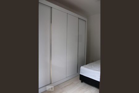 Apartamento para alugar com 80m², 2 quartos e 1 vaga Apartamento para alugar com 80m², 2 quartos e 1 vagaquarto suite armário