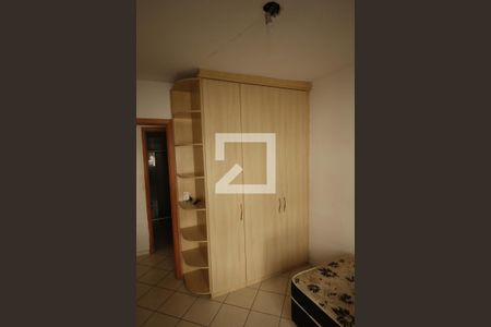 Apartamento à venda com 77m², 2 quartos e 1 vagaQuarto 1 - Armários