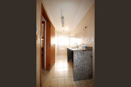 Apartamento à venda com 77m², 2 quartos e 1 vagaCozinha e Área de Serviço