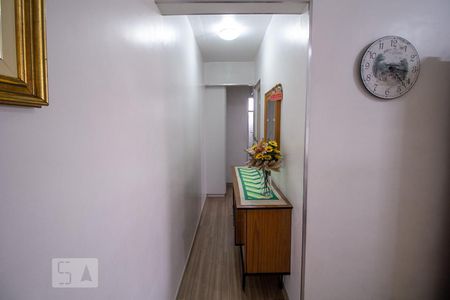 Corredor de apartamento à venda com 2 quartos, 60m² em Cidade Continental, São Paulo
