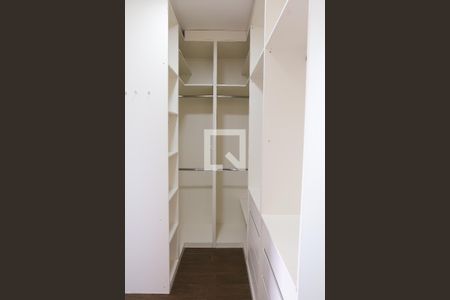 Apartamento à venda com 120m², 2 quartos e 1 vaga Apartamento à venda com 120m², 2 quartos e 1 vagaQuarto