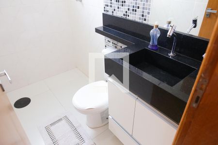 Apartamento à venda com 120m², 2 quartos e 1 vaga Apartamento à venda com 120m², 2 quartos e 1 vagaBanheiro