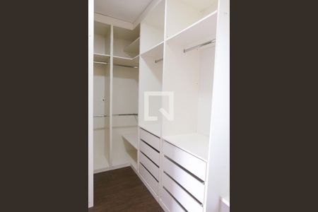 Apartamento à venda com 120m², 2 quartos e 1 vaga Apartamento à venda com 120m², 2 quartos e 1 vagaQuarto