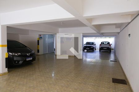 Apartamento à venda com 120m², 2 quartos e 1 vaga Apartamento à venda com 120m², 2 quartos e 1 vagaGaragem