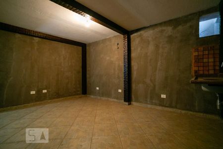 Casa à venda com 296m², 3 quartos e 2 vagasAdega