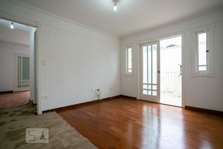 Casa à venda com 296m², 3 quartos e 2 vagasSala de TV