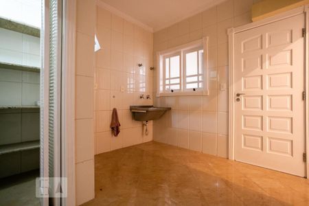 Casa à venda com 296m², 3 quartos e 2 vagasÁrea de serviço