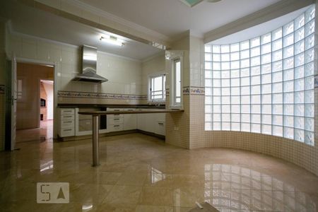 Casa à venda com 296m², 3 quartos e 2 vagasCopa e Cozinha