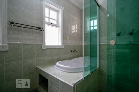 Casa à venda com 296m², 3 quartos e 2 vagasBanheiro da suíte 1