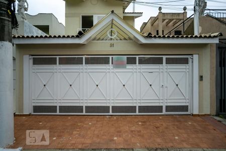 Casa à venda com 296m², 3 quartos e 2 vagasFachada