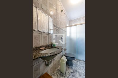 Casa à venda com 157m², 3 quartos e 1 vagaBanheiro