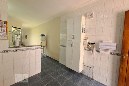 Casa para alugar com 350m², 4 quartos e NaN vagas Casa para alugar com 350m², 4 quartos e NaN vagasCozinha