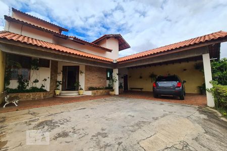 Casa para alugar com 350m², 4 quartos e NaN vagas Casa para alugar com 350m², 4 quartos e NaN vagasGaragem