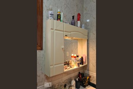 Casa para alugar com 350m², 4 quartos e NaN vagas Casa para alugar com 350m², 4 quartos e NaN vagasDetalhe Banheiro