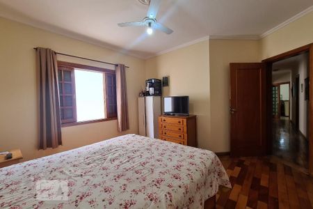 Casa para alugar com 350m², 4 quartos e NaN vagas Casa para alugar com 350m², 4 quartos e NaN vagasQuarto 1