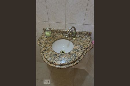 Casa para alugar com 350m², 4 quartos e NaN vagas Casa para alugar com 350m², 4 quartos e NaN vagasDetalhe Lavabo