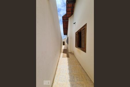 Casa para alugar com 350m², 4 quartos e NaN vagas Casa para alugar com 350m², 4 quartos e NaN vagasCorredor Externo