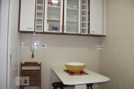 Apartamento para alugar com 178m², 3 quartos e 2 vagasCozinha detalhe
