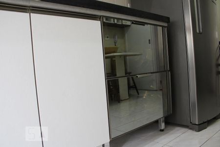 Apartamento para alugar com 178m², 3 quartos e 2 vagasCozinha detalhe