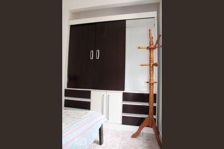 Apartamento para alugar com 178m², 3 quartos e 2 vagasQuarto 2 armário