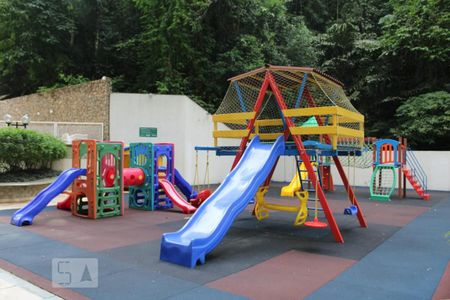 Apartamento para alugar com 178m², 3 quartos e 2 vagasÁrea Comum - Playground