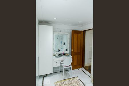 Casa à venda com 455m², 5 quartos e 3 vagasBanheiro da Suíte