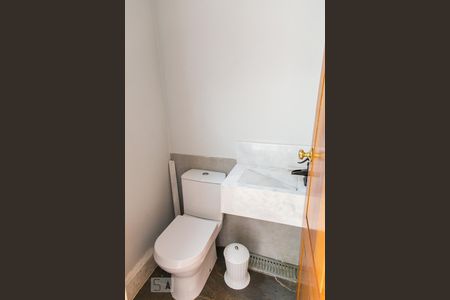 Casa à venda com 455m², 5 quartos e 3 vagasÁrea de Serviço - Lavabo