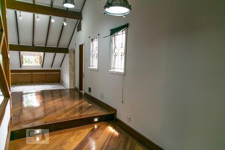 Casa à venda com 455m², 5 quartos e 3 vagasSalão   