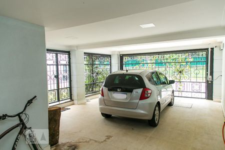 Casa à venda com 455m², 5 quartos e 3 vagasGaragem