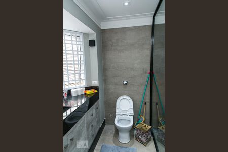 Casa à venda com 455m², 5 quartos e 3 vagasBanheiro 1