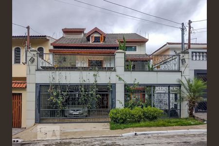 Casa à venda com 455m², 5 quartos e 3 vagasFachada
