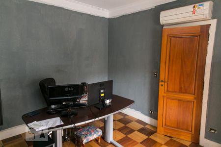 Casa à venda com 455m², 5 quartos e 3 vagasQuarto 4