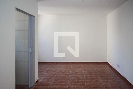 Quarto de casa para alugar com 1 quarto, 25m² em Jardim Ana Rosa, São Paulo