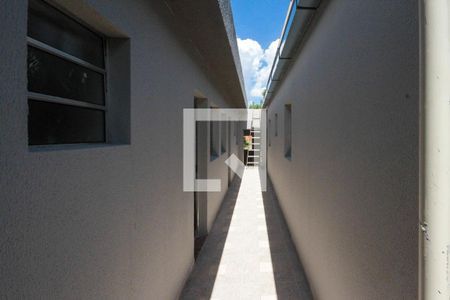 Corredor de casa para alugar com 1 quarto, 25m² em Jardim Ana Rosa, São Paulo