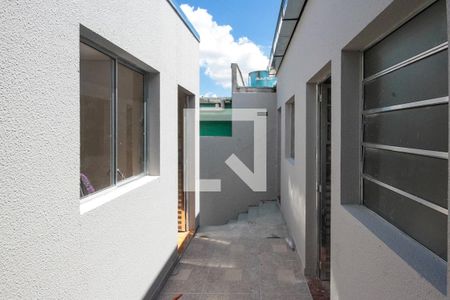 Corredor de casa para alugar com 1 quarto, 25m² em Jardim Ana Rosa, São Paulo