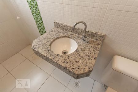 Casa de condomínio para alugar com 65m², 2 quartos e 1 vagaBanheiro do Quarto 2