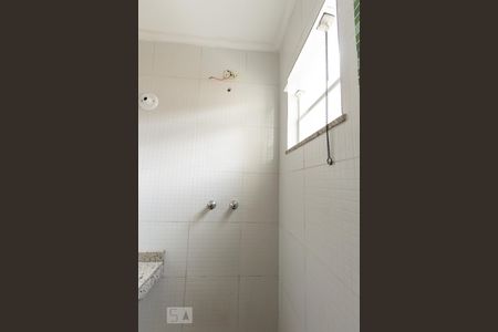 Casa de condomínio para alugar com 65m², 2 quartos e 1 vagaBanheiro do Quarto 1