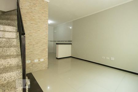 Sala de casa de condomínio para alugar com 2 quartos, 65m² em Parada Xv de Novembro, São Paulo