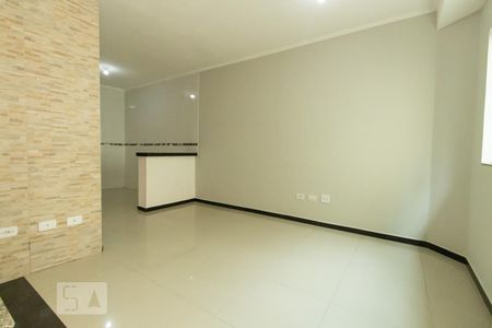 Sala de casa de condomínio para alugar com 2 quartos, 65m² em Parada Xv de Novembro, São Paulo