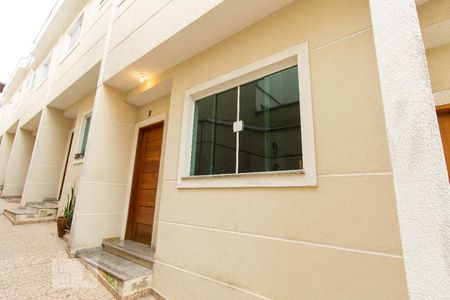 Casa de condomínio para alugar com 65m², 2 quartos e 1 vagaEntrada