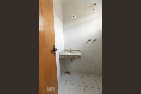 Casa de condomínio para alugar com 65m², 2 quartos e 1 vagaBanheiro do Quarto 1