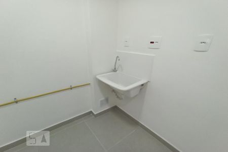 Apartamento para alugar com 37m², 2 quartos e sem vaga Apartamento para alugar com 37m², 2 quartos e sem vagaTanque integrado na cozinha