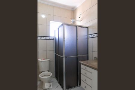 Casa à venda com 300m², 4 quartos e 5 vagas Casa à venda com 300m², 4 quartos e 5 vagasBanheiro 2