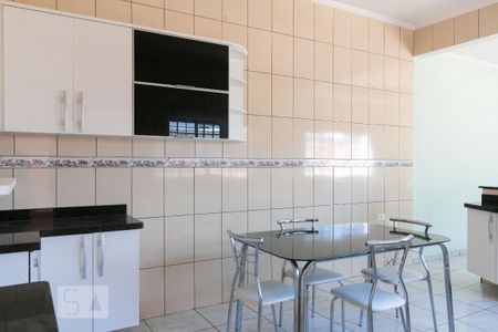 Casa à venda com 300m², 4 quartos e 5 vagas Casa à venda com 300m², 4 quartos e 5 vagasCozinha