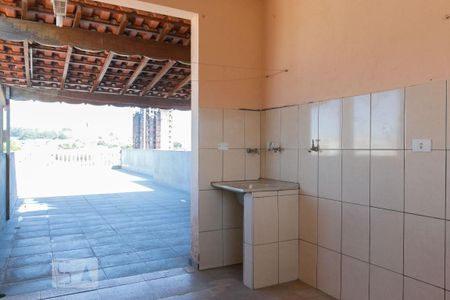 Casa à venda com 300m², 4 quartos e 5 vagas Casa à venda com 300m², 4 quartos e 5 vagasÁrea de Serviço